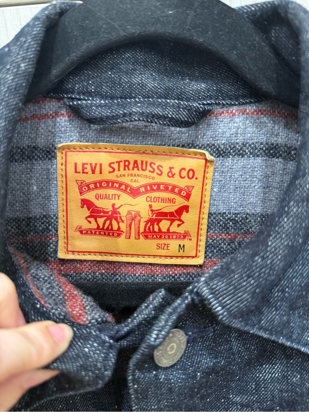 Levi's Men's Dark Indigo Denim Trucker Jacket - Picture 4 of 9